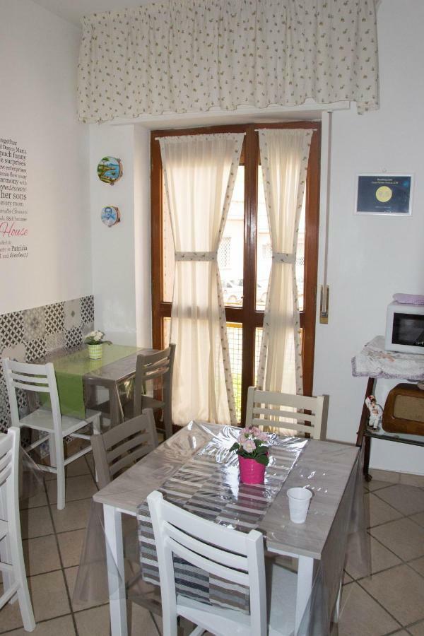 Mary'S House Bed & Breakfast Naples Luaran gambar